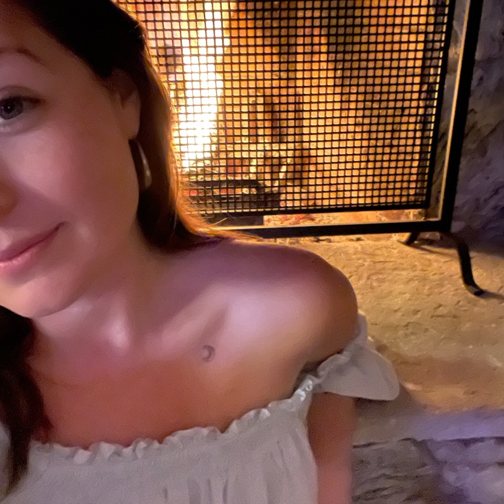 Meet your Posher, Hayley